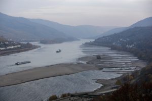 rhine river drought dries shutdown bloomberg climate effect kaub repeat mfame hits