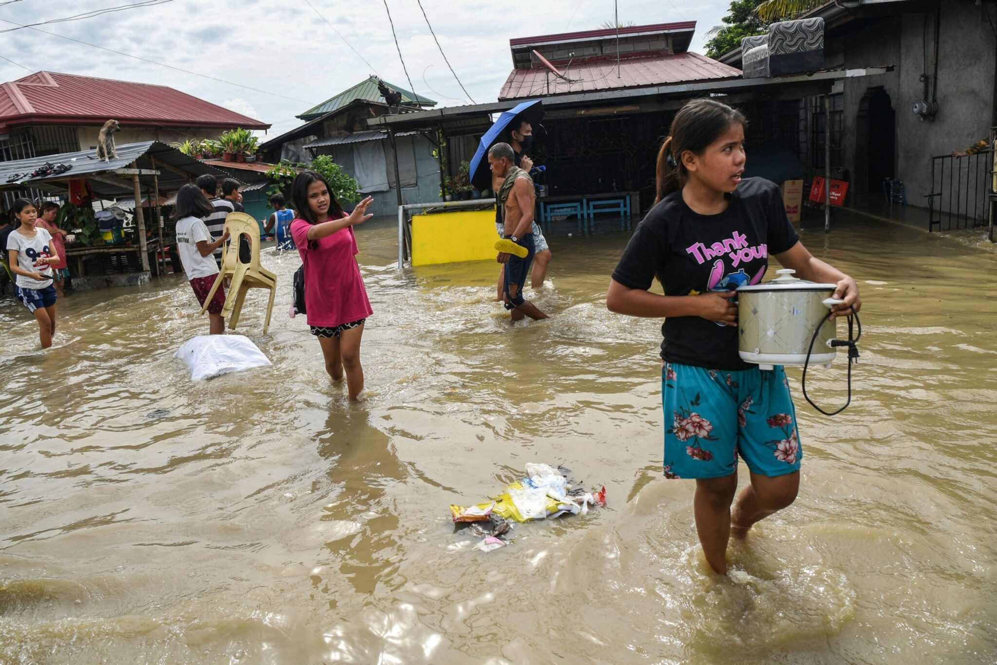 Typhoon Noru Batters Philippines Killing 5 And Leaving Millions Without Power