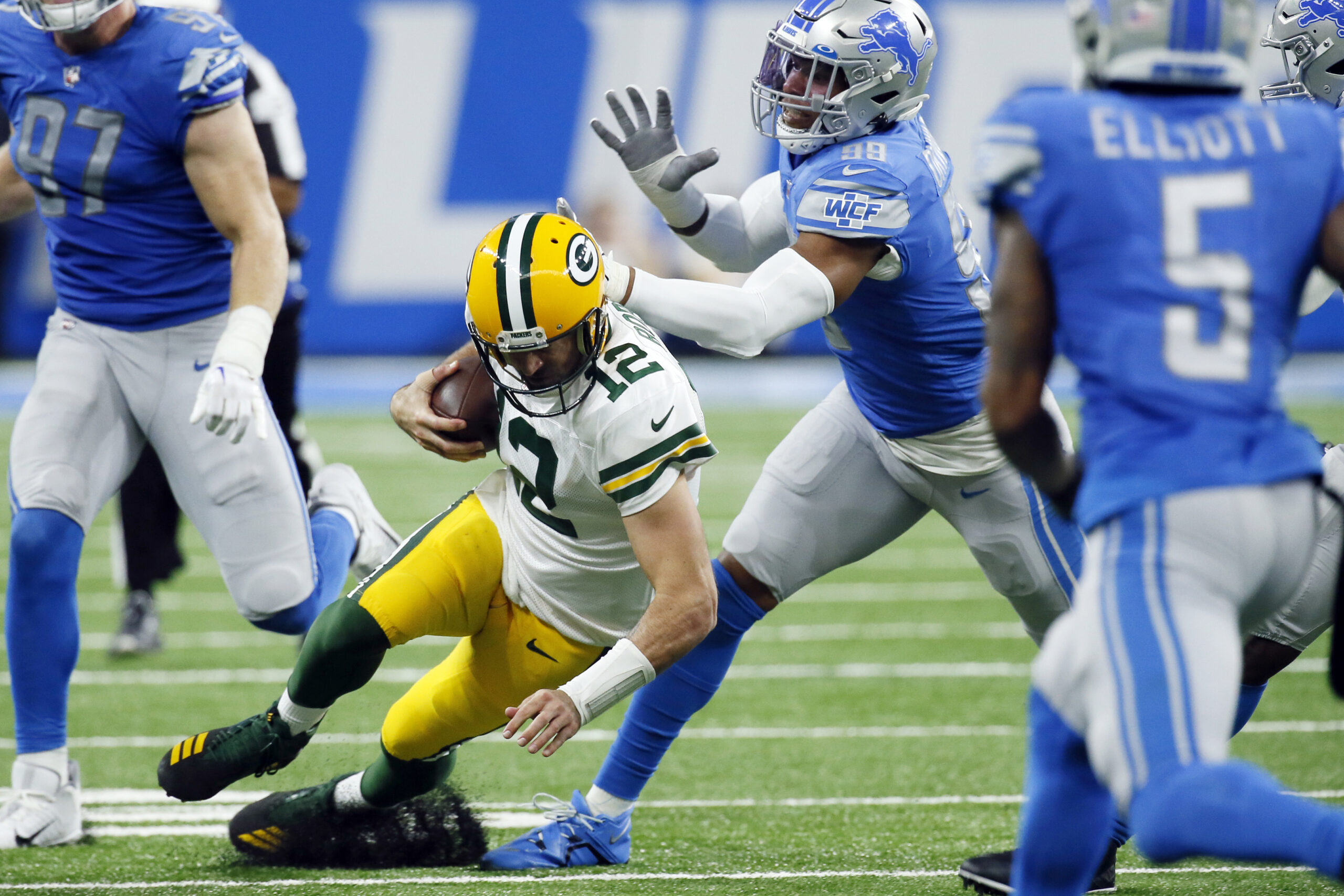 NFL players union renews call for grass fields after Aaron Rodgers' injury