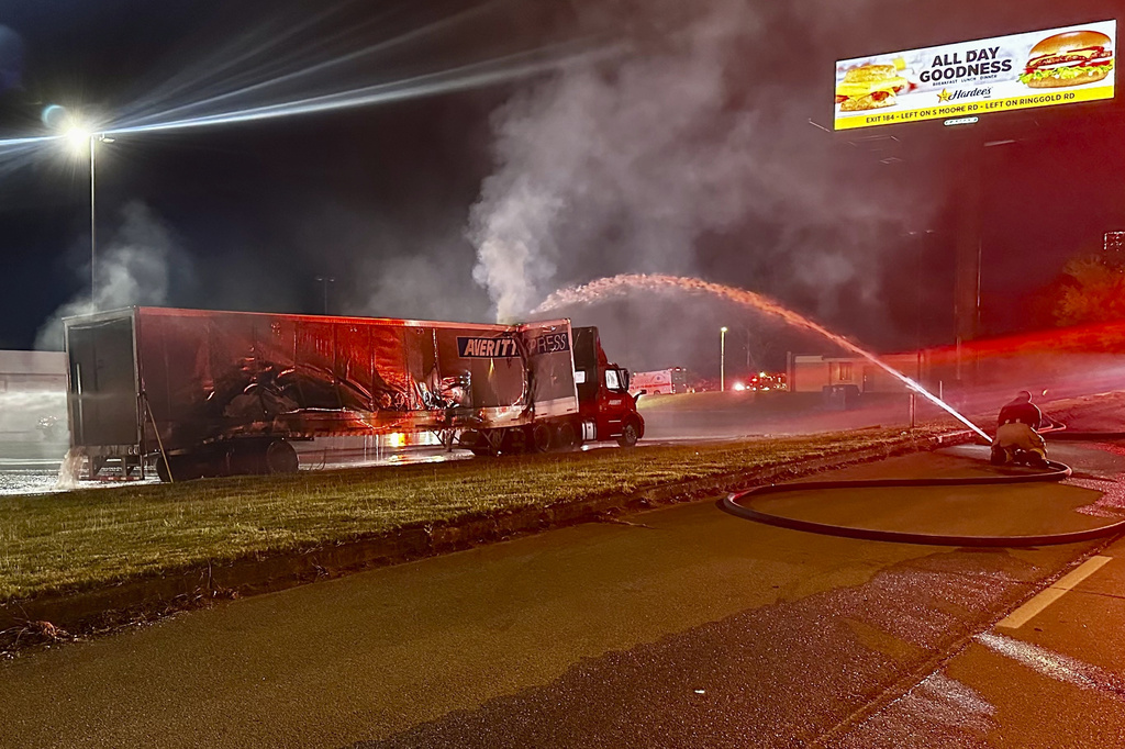 Cleanup From Chemical Spill That Shut Down I 24 In Tennessee Could Take   Chemical Spill On Highway 